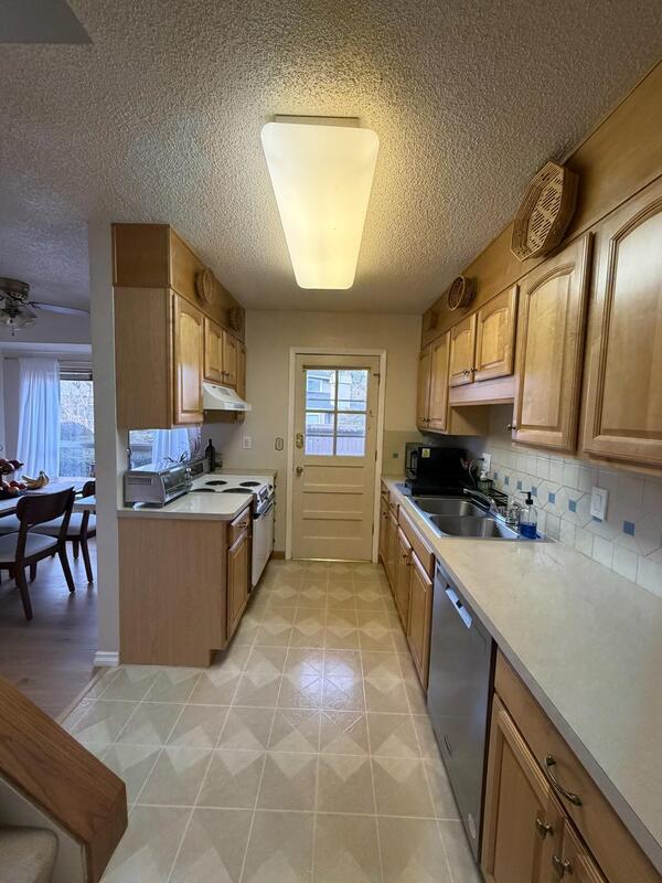 Building Photo - 1708 S Lee St