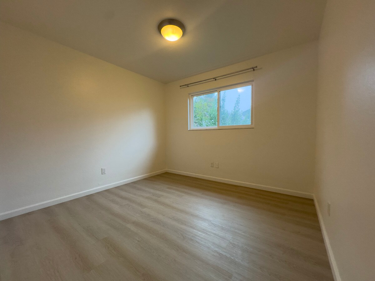 Building Photo - 6501 Raymond St