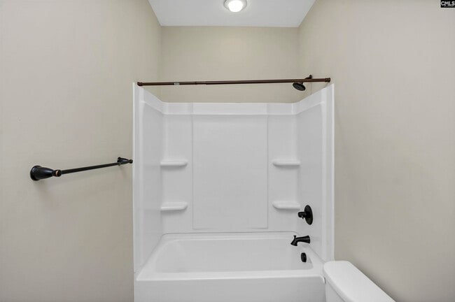 Building Photo - 5 Mapleline Ct