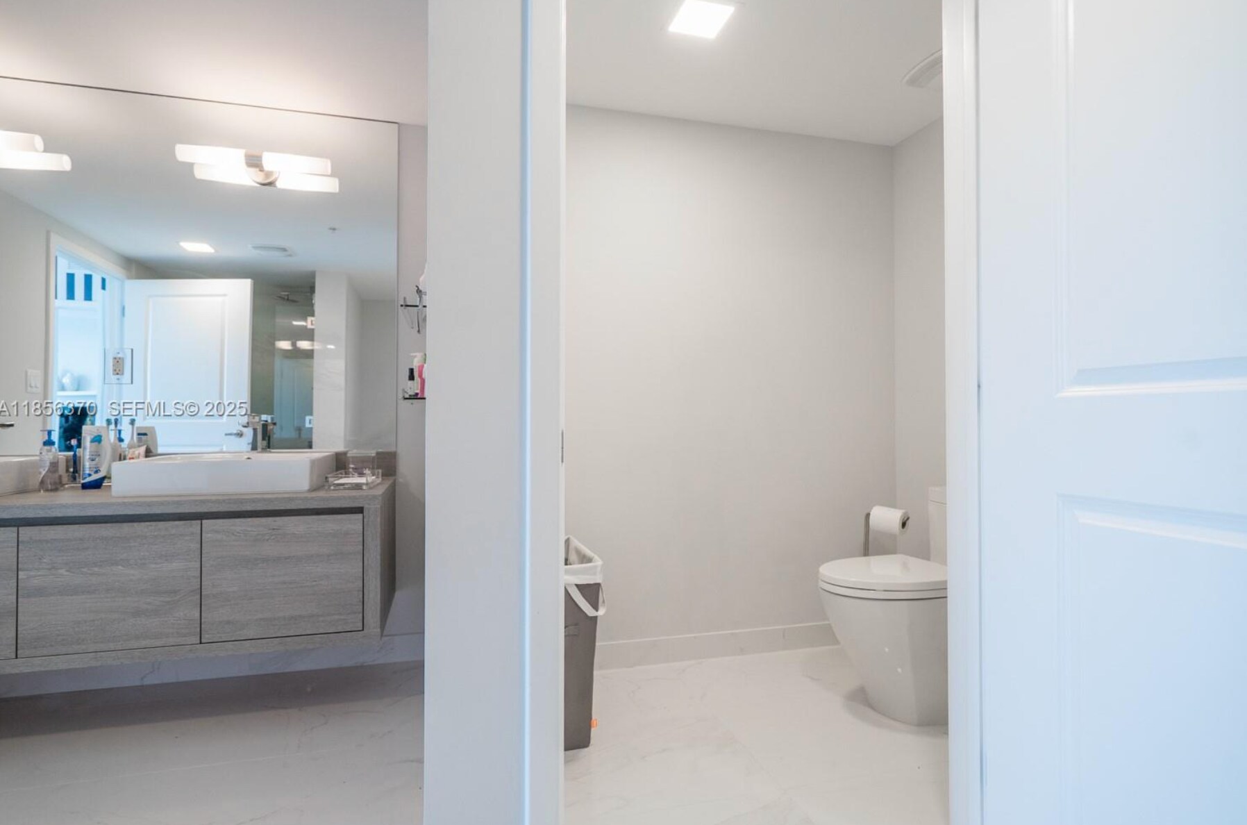 Building Photo - 400 Sunny Isles Blvd