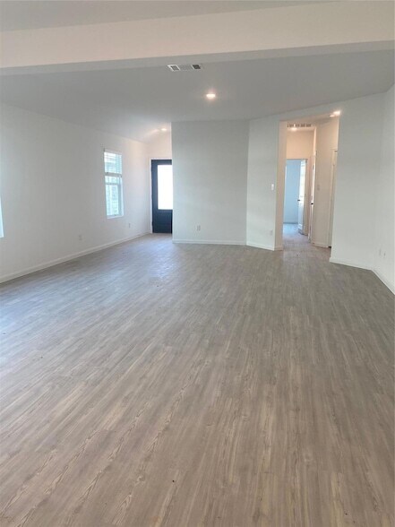 Building Photo - 9052 Rancher Trl