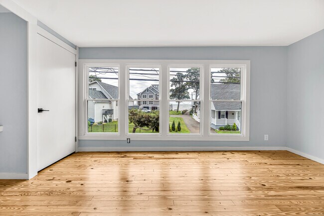 Building Photo - 155 Broadway