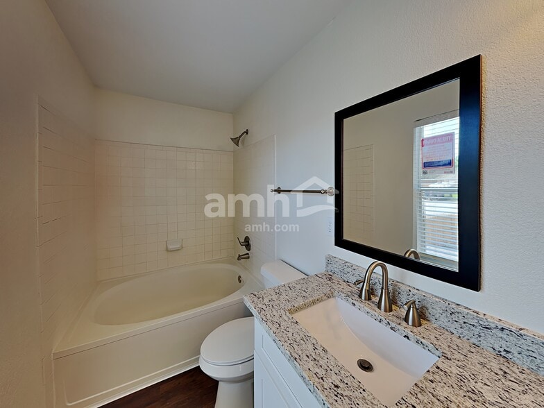 Building Photo - 11023 Vollmer Ln