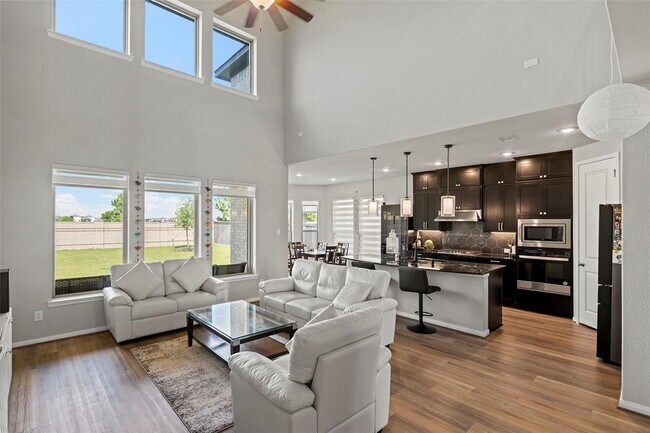 Building Photo - 11307 Cosmopolitan Dr