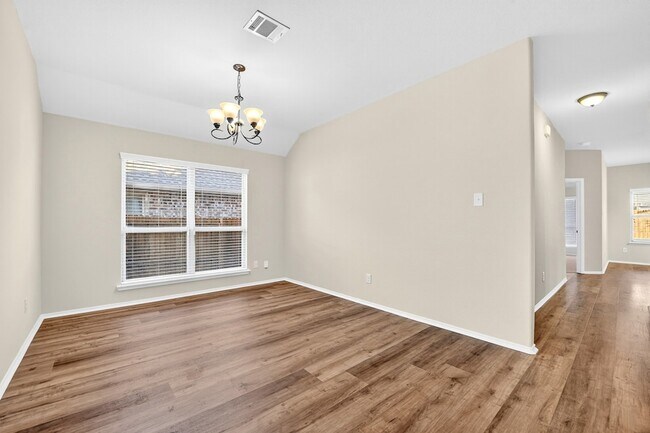 Building Photo - 217 Rugby Ln