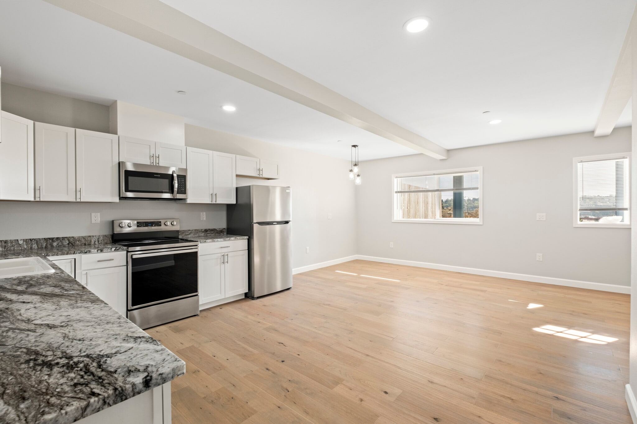 Building Photo - 812 2nd Ave N