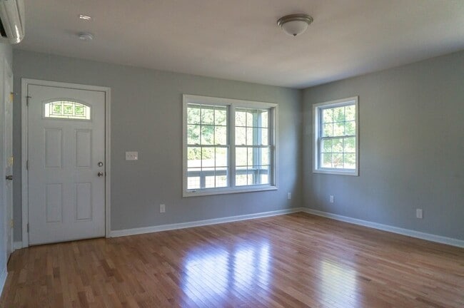 Building Photo - 8 Cricket Crossing Ct