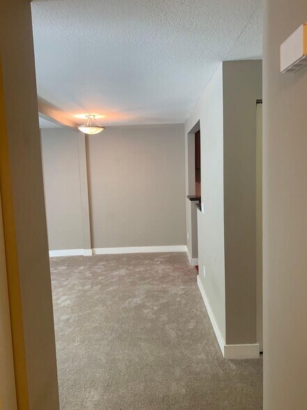 Building Photo - 15819 NE Leary Way