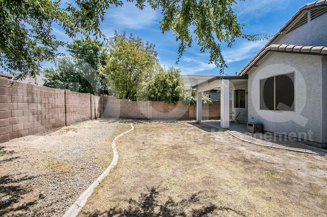 Primary Photo - 12230 W Grant St