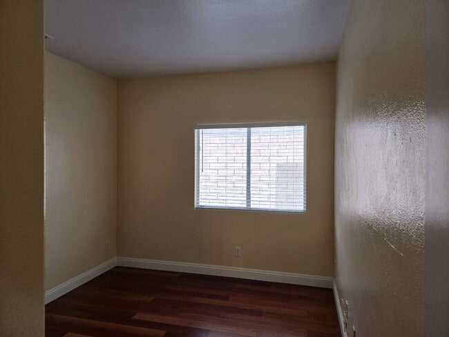 Building Photo - 8417 San Ramon Dr