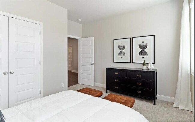 Building Photo - 1905 Manor Pointe Dr
