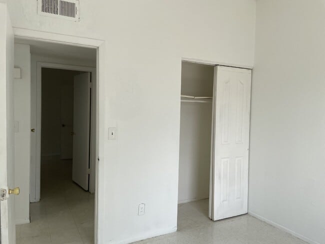 Building Photo - 8154 St Andrew Ln