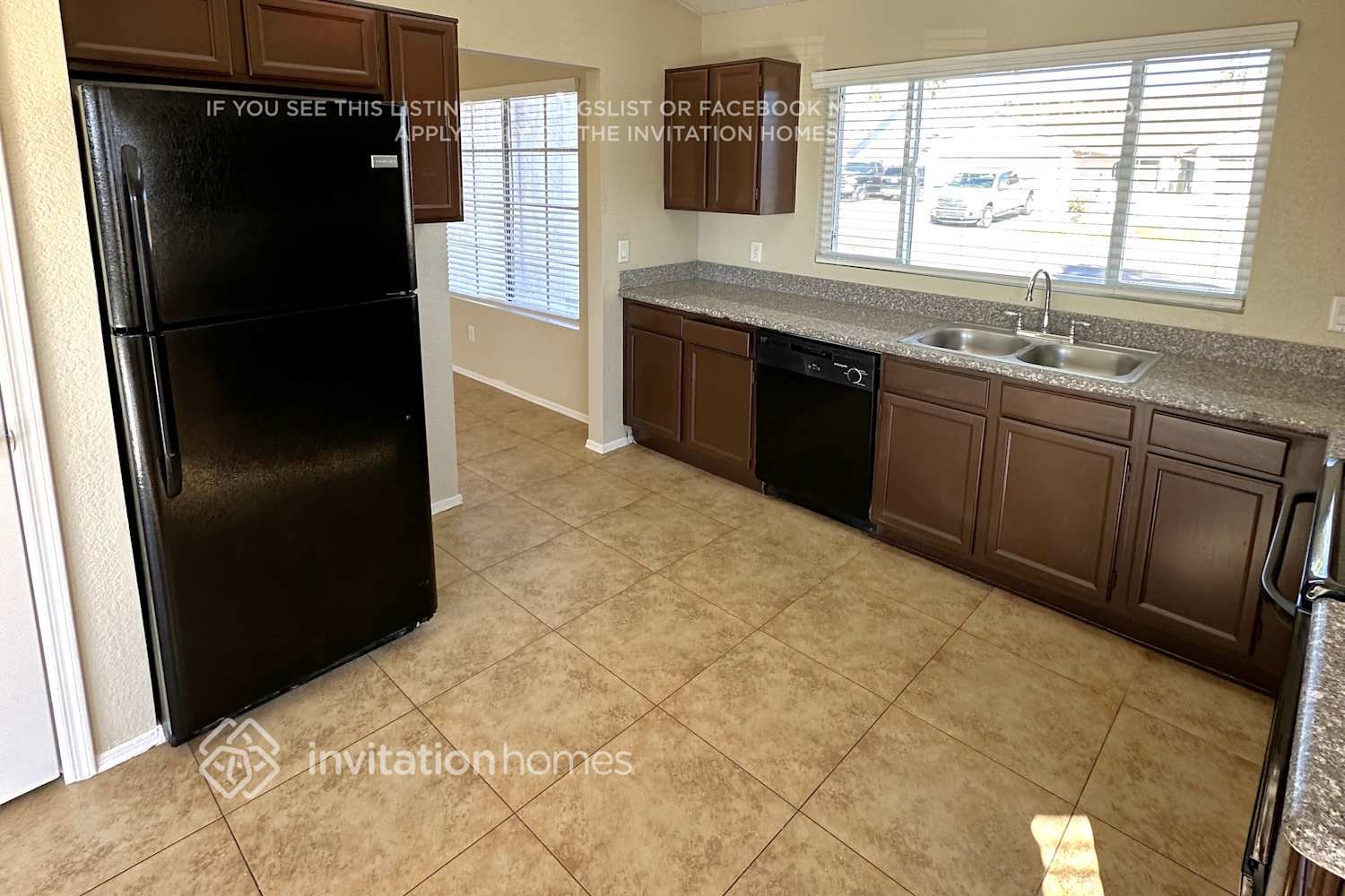 Building Photo - 801 W Piute Ave