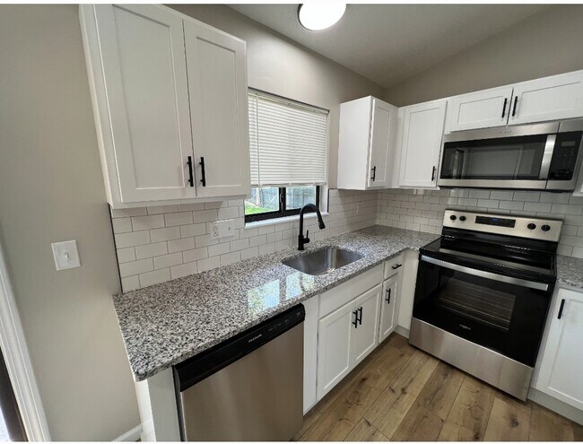 Primary Photo - 1350 Manuka Dr