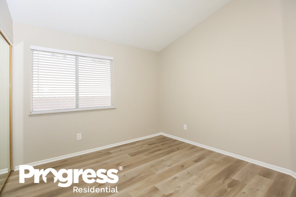 Building Photo - 3020 Forest Lake St