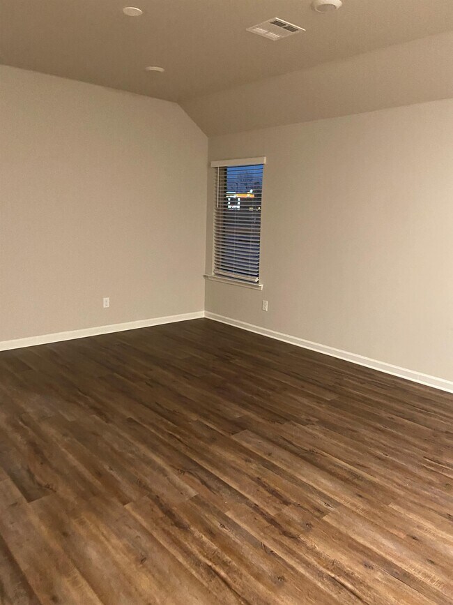 Building Photo - 30794 Tanner Ln
