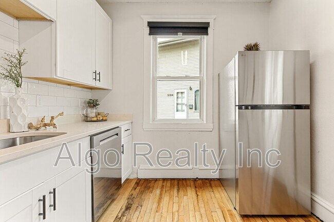 Building Photo - 3108 E 37th St