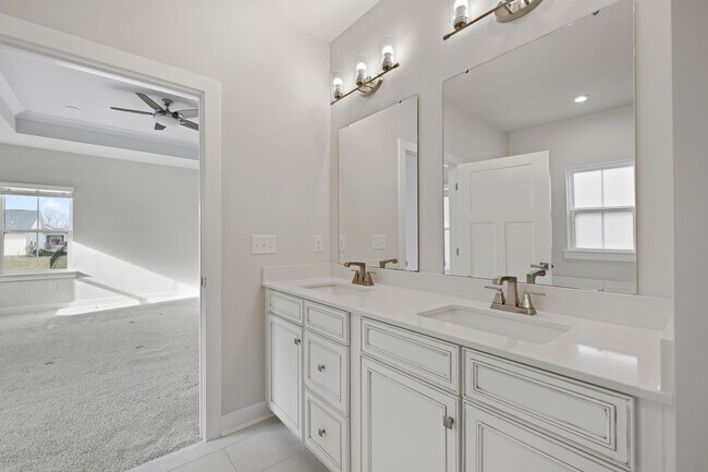 Building Photo - New in 2022 - lovely single family home in Ocean Meadows