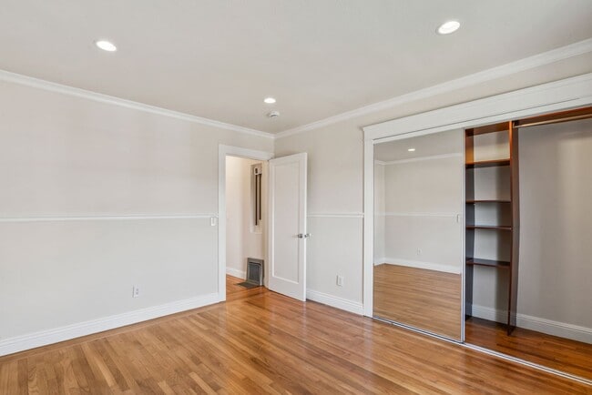 Building Photo - 135 Anza Way