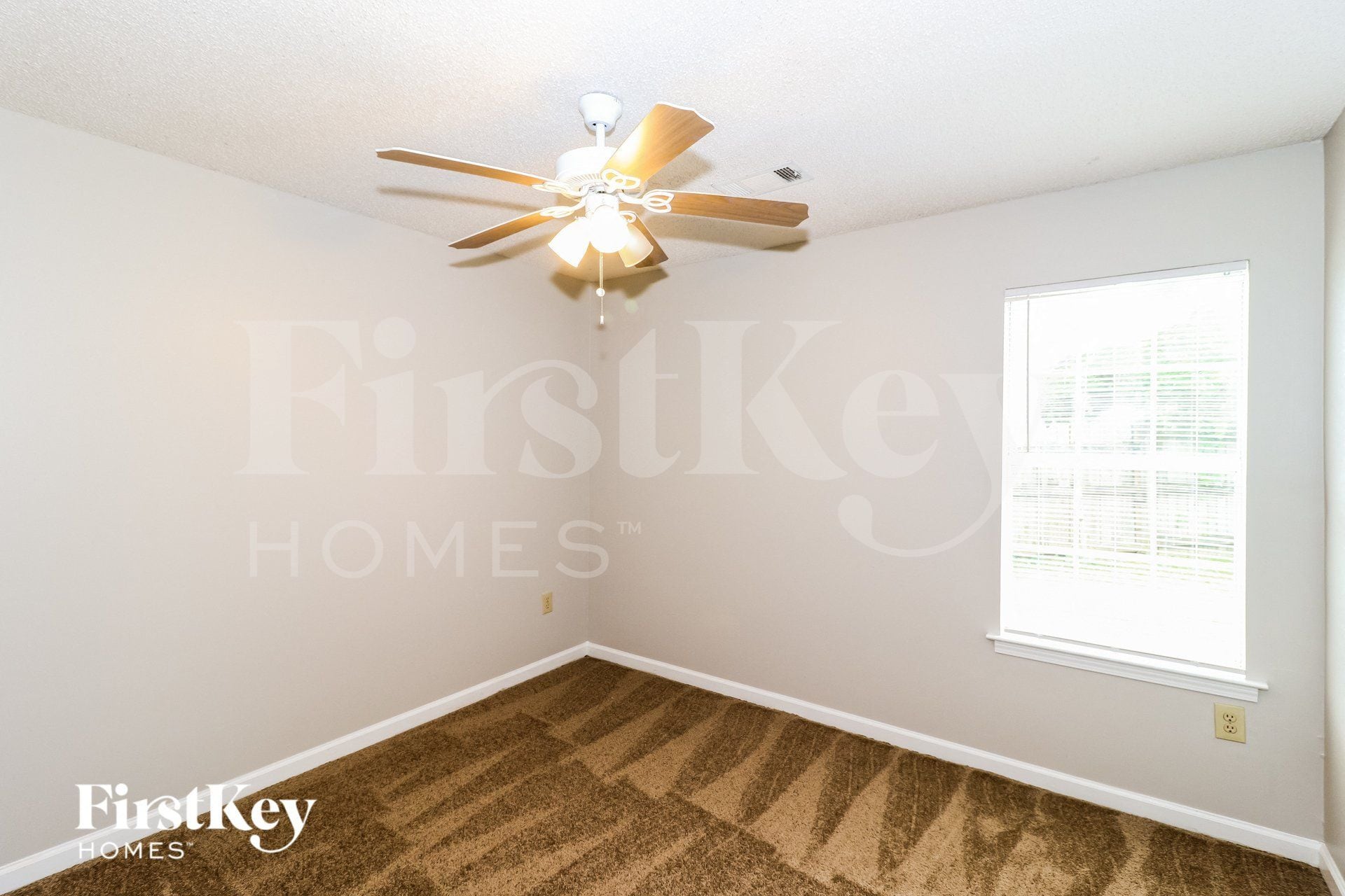 Building Photo - 1209 Breezy Gate Dr