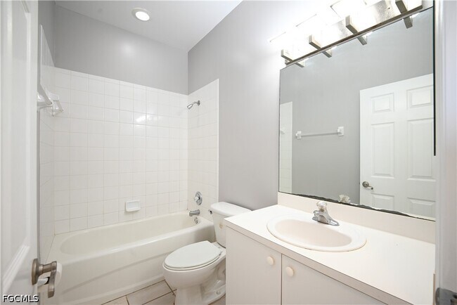 Building Photo - 15433 Bellamar Cir