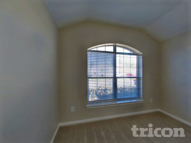 Building Photo - 12022 Green Bluff Ct