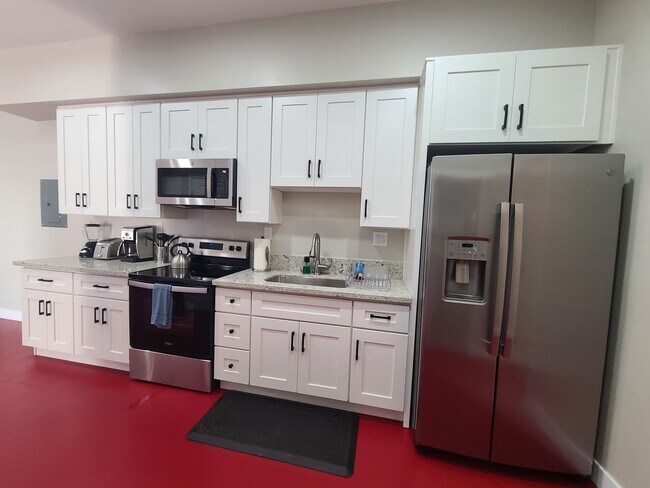 Primary Photo - 2 bed 1 bath "fully furnished" monthly ADU...