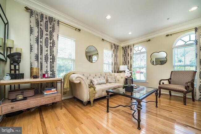 Building Photo - 1401 Windjammer Ct