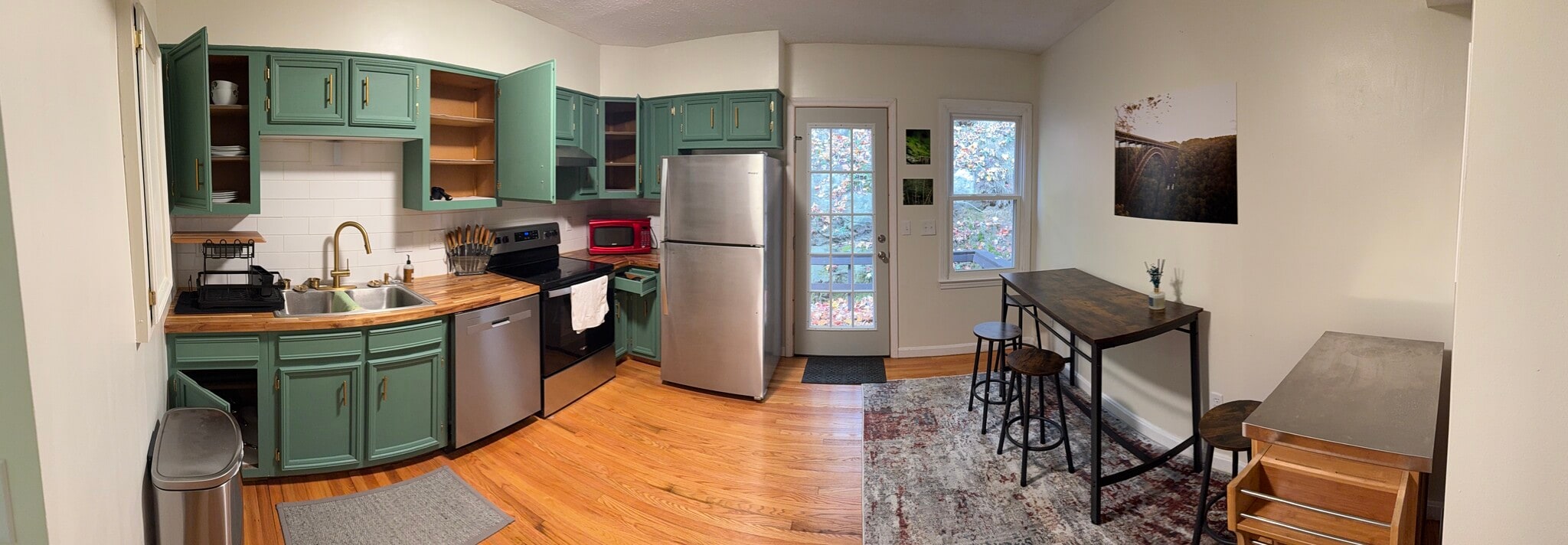 Building Photo - 735 Oakwood Rd