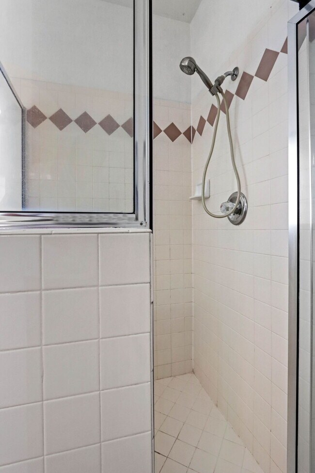 Building Photo - 2376 Joshua Louis Dr