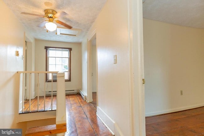 Building Photo - 32 Patrick Henry Way
