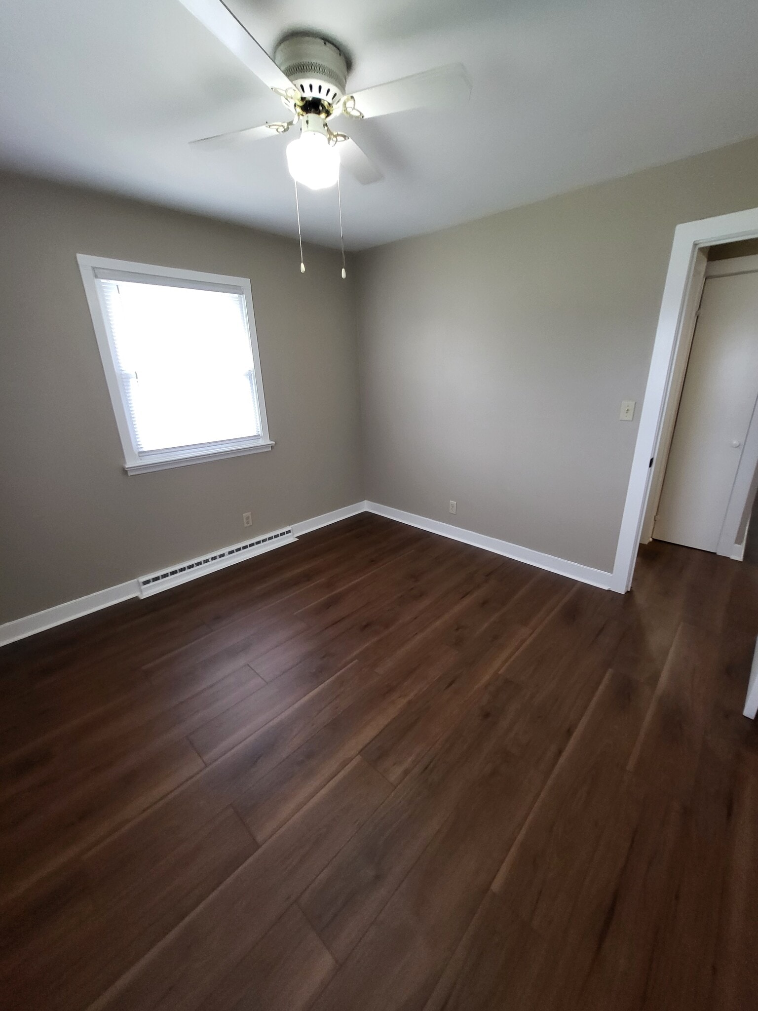 Bedroom - 709 Michigan St