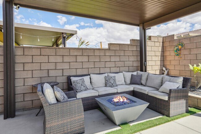 Building Photo - 42912 Gazapo Ct