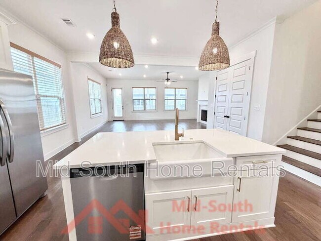 Building Photo - 5628 Draper Trail