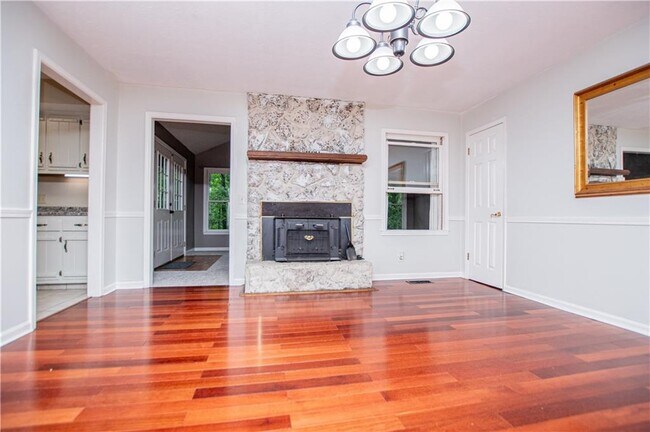 Building Photo - 1499 Stonington Ct
