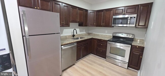 Building Photo - 3114 Banneker Dr NE