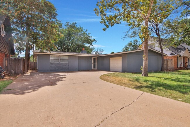 Primary Photo - 2007 68th St