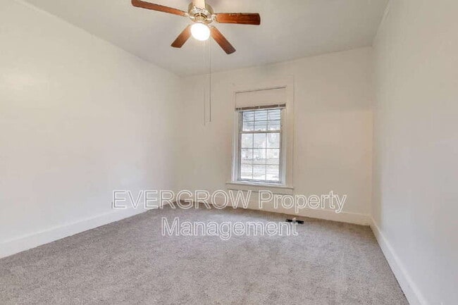 Building Photo - 2219 Hovey St