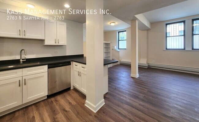 Building Photo - 2763 N Sawyer Ave