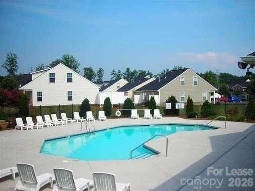Building Photo - 2052 Shady Pond Dr