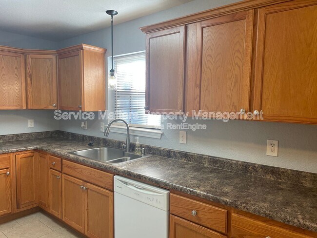Building Photo - 5067 Serry Ln