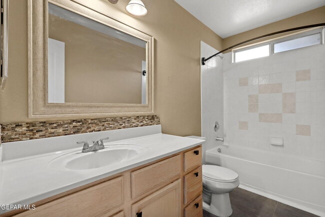 Building Photo - 636 Paseo Hermoso Dr