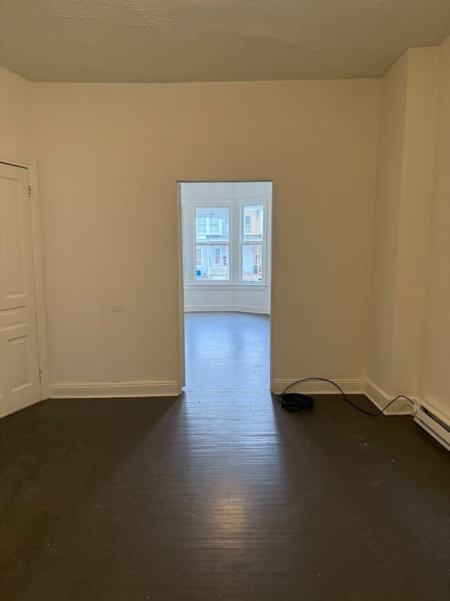 Building Photo - 269 W Cottage Pl