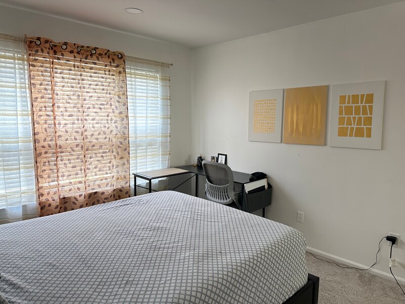 Building Photo - 403 Harvest Ln