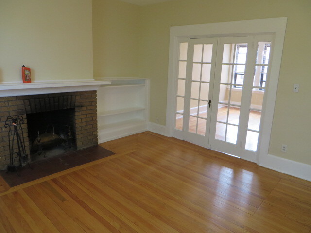 Primary Photo - 583 Prospect Ave