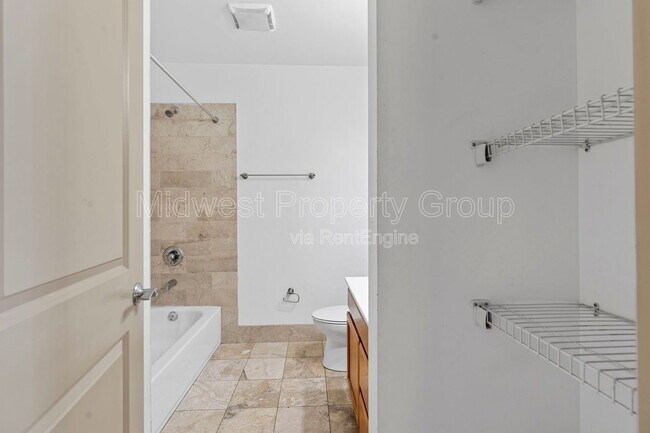 Building Photo - 4244 Chouteau Ave