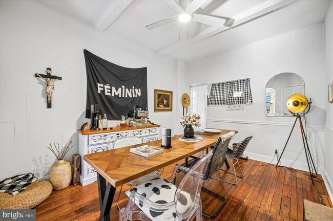 Building Photo - 1820 N Mascher St