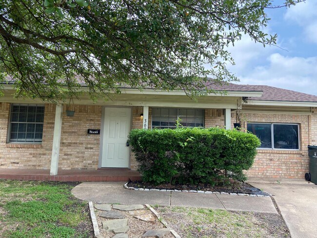 Building Photo - 4BR/2.0BA Single Family - Garland