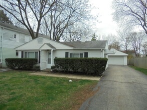 Building Photo - 1345 Forest Ave