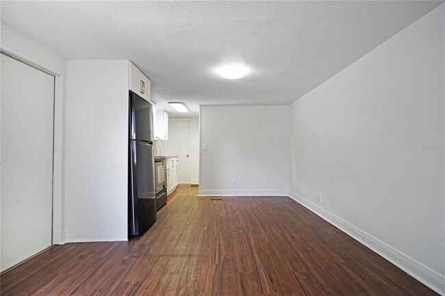 Building Photo - 26 Forest Dr